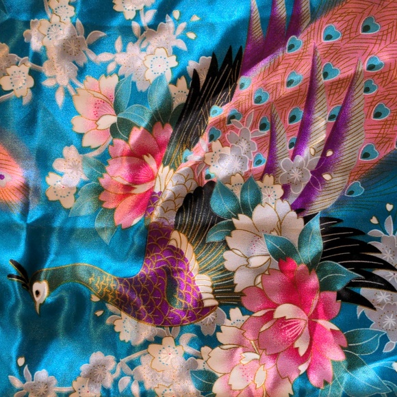 Kimono robe - Picture 2 of 3